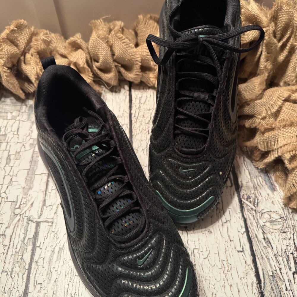 Mens Nike Air Max Sneakers Green Black - Picture 2 of 6